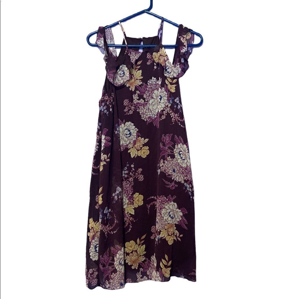 Baileyblue size medium floral top